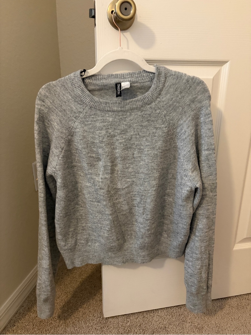 H&M || Gray lightweight sweater